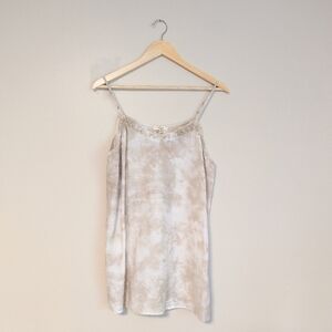 Easel NWOT Beige Lace Camisole